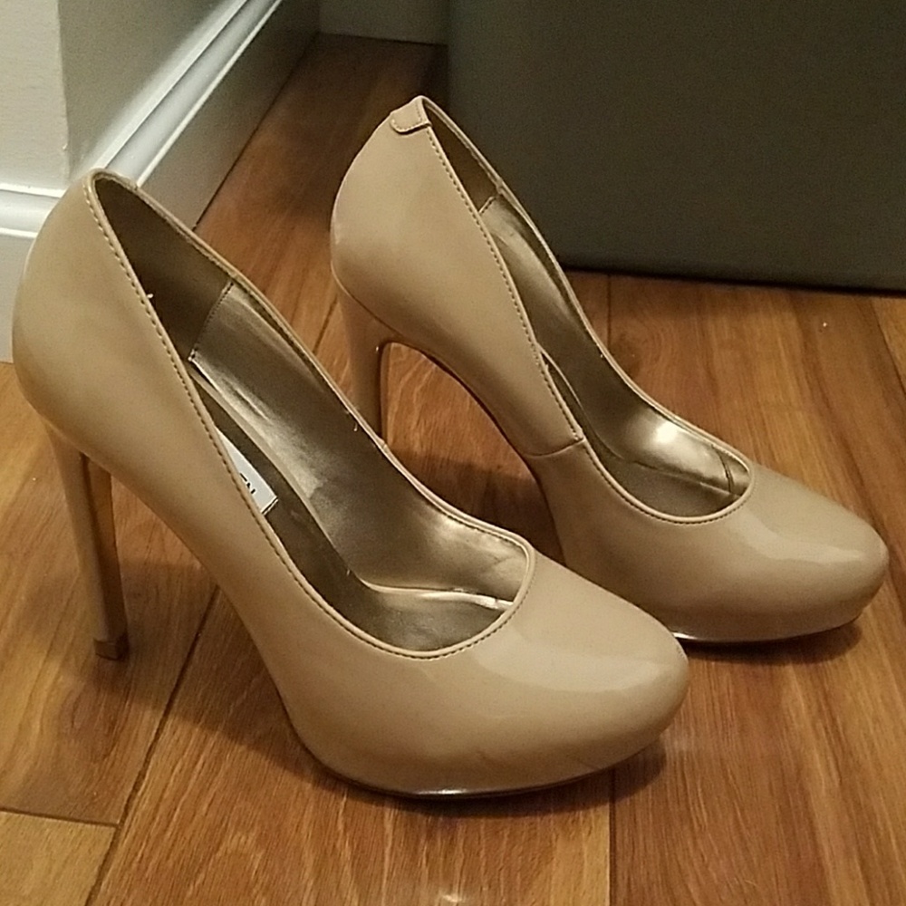 Steve Madden Heels (approx 3 inches) Beige/Nude